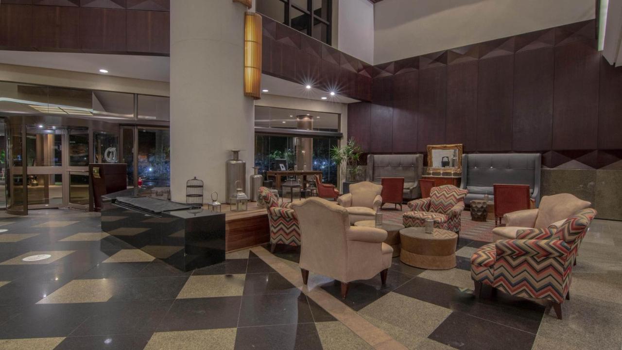 Hotel Deville Prime Porto Alegre Dış mekan fotoğraf The lobby of the hotel