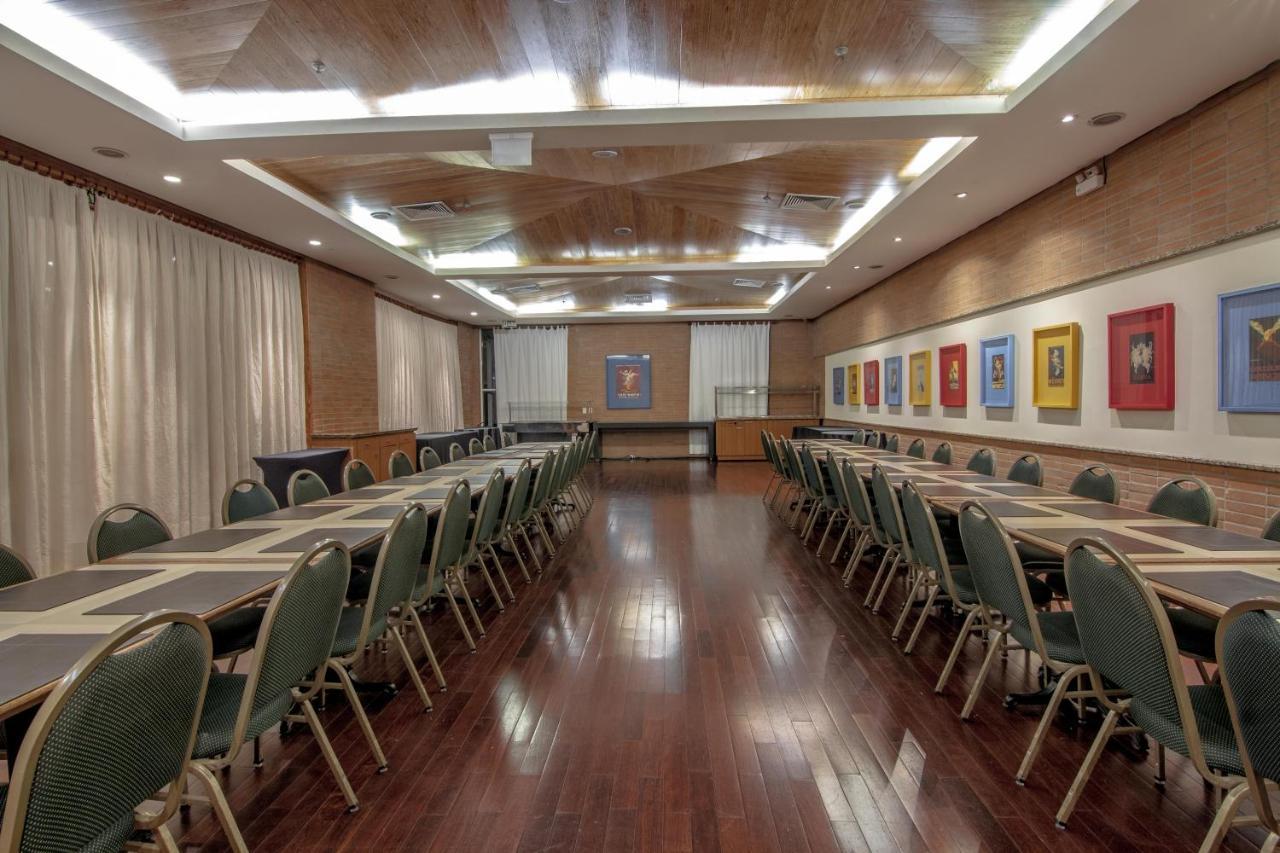 Hotel Deville Prime Porto Alegre Dış mekan fotoğraf The 2019–2020 boardroom of the National University of Ireland, Galway