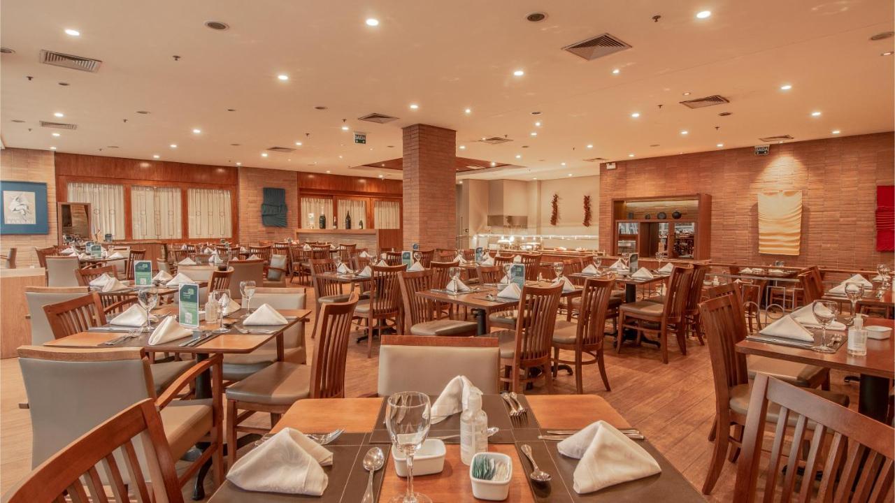 Hotel Deville Prime Porto Alegre Dış mekan fotoğraf The restaurant