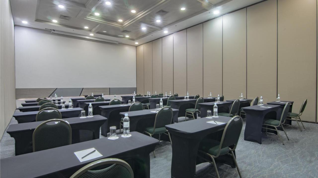 Hotel Deville Prime Porto Alegre Dış mekan fotoğraf Meeting room