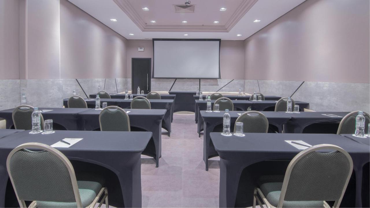 Hotel Deville Prime Porto Alegre Dış mekan fotoğraf Meeting room